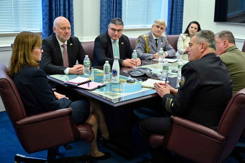 SES Seybolt meets Bulgaria Min. Def. Tagarev