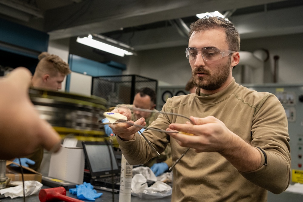 MacDill hydraulics team ensures booms are mission ready