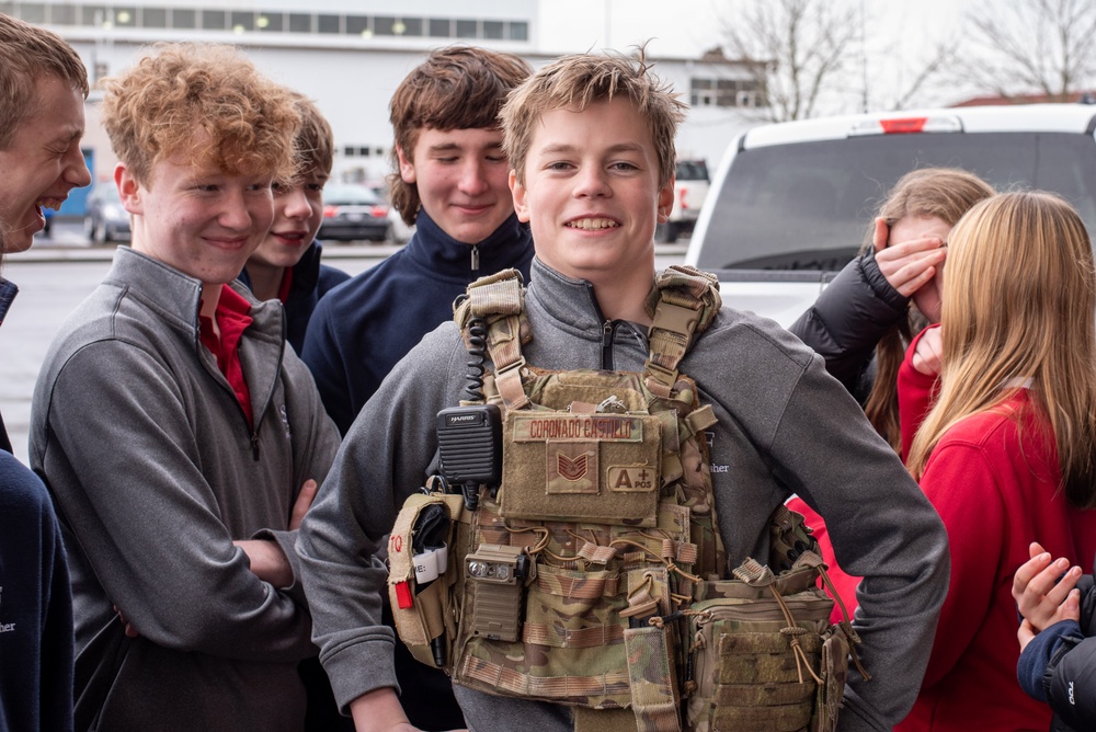 Local middle schoolers tour 142nd Wing