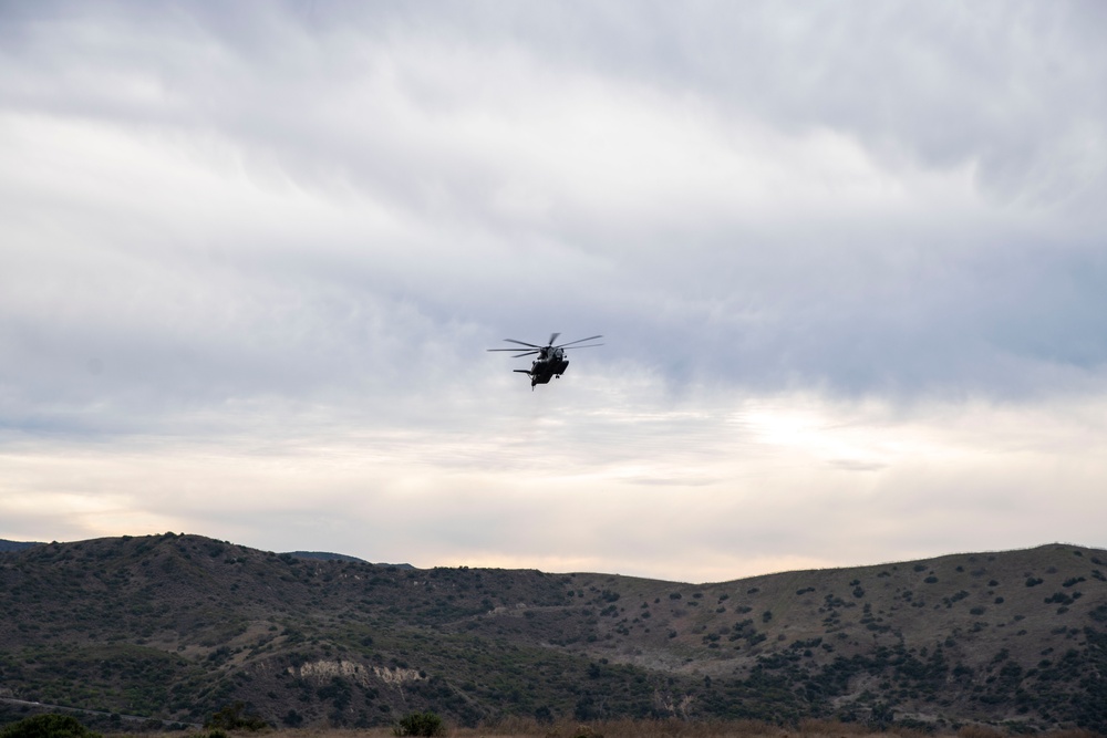 Reconnaissance Co. Conducts Amphibious Precision Raid