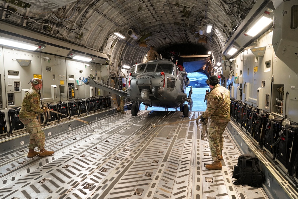 Aircraft maintenance Airmen critical part of Pave Hawk transport mission