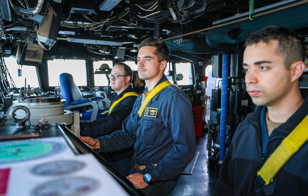 USS John Finn Sails the Pacific Ocean