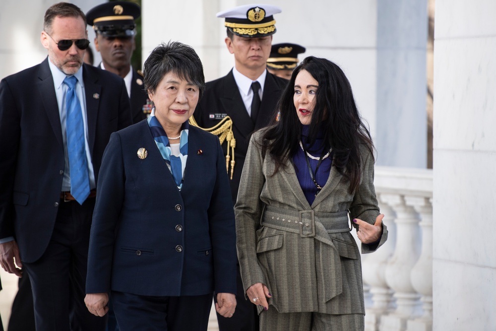 Minister of Foreign Affairs of Japan Yoko Kamikawa Participates in a Public Wreath-Laying Ceremony at the Tomb of the Unknown Soldier