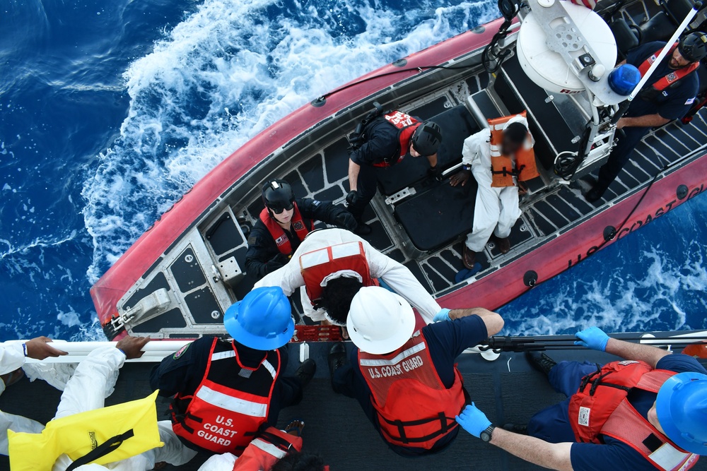 Coast Guard repatriates 53 migrants to Dominican Republic