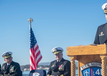 USS John P. Murtha Holds Change of Command