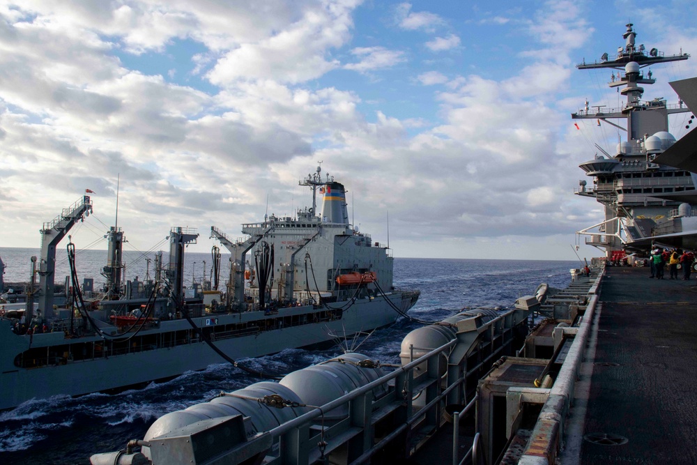 USS Carl Vinson (CVN 70) Conducts Fueling-at-Sea