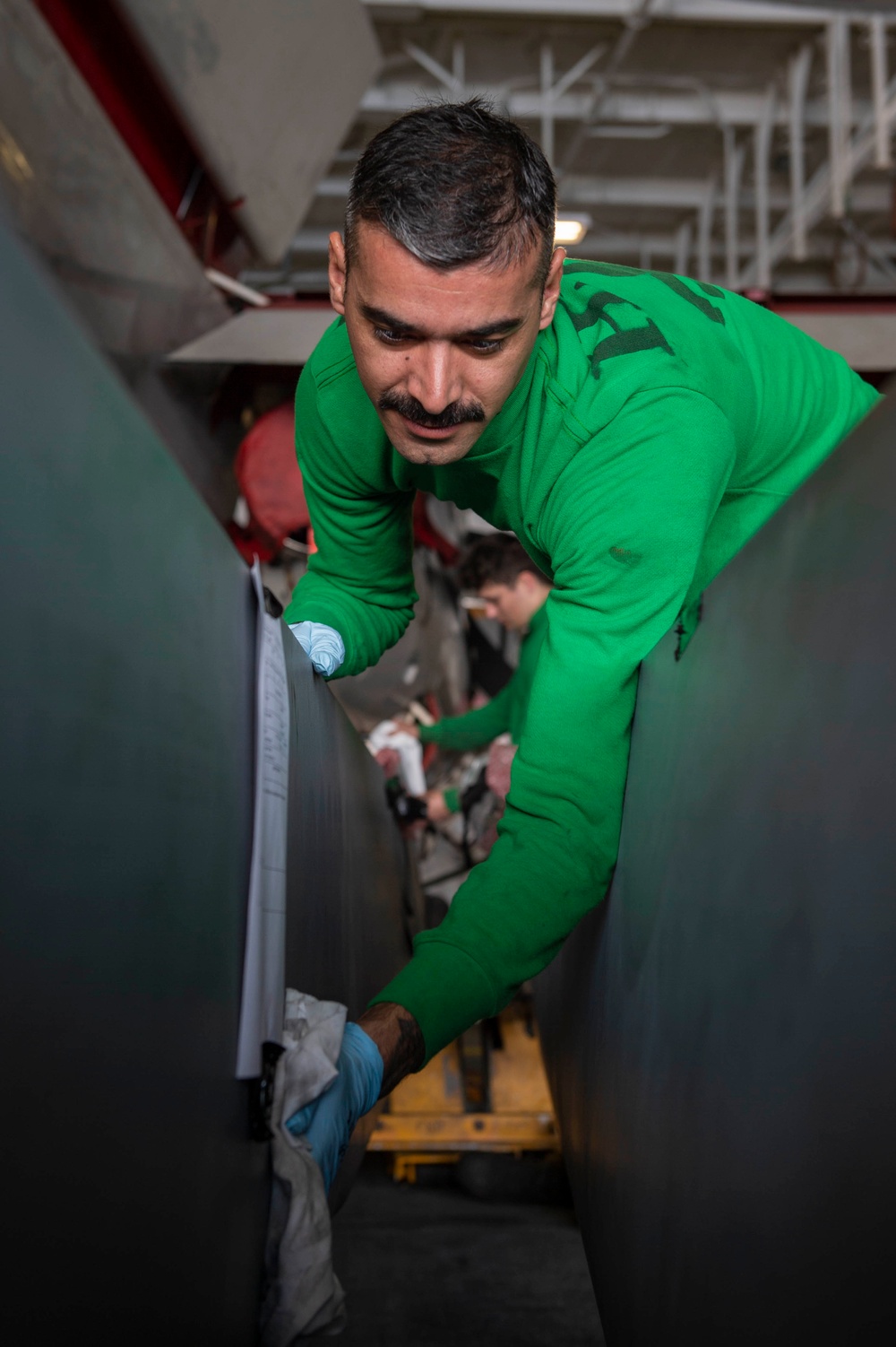 USS Carl Vinson (CVN 70) Sailors Perform Maintenance in the South China Sea