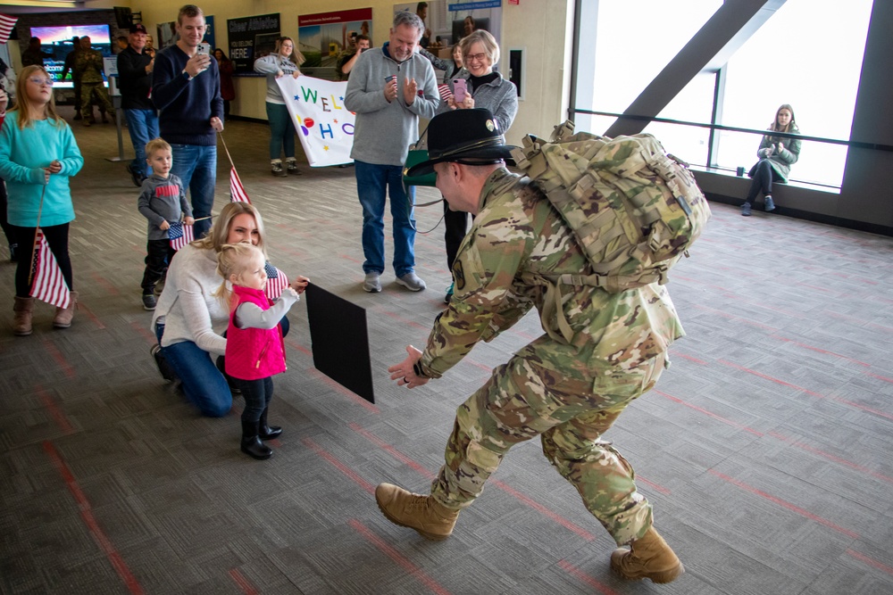 Nebraska Soldiers return from overseas deployment training Ukrainian forces