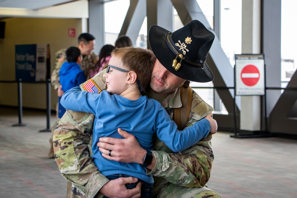 Nebraska Soldiers return from overseas deployment training Ukrainian forces