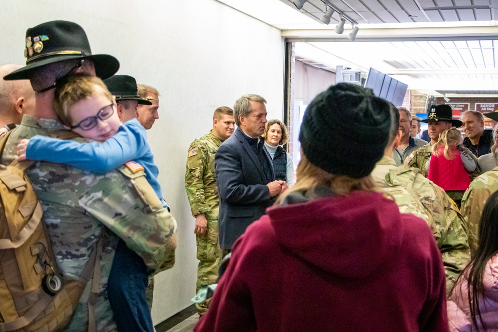 Nebraska Soldiers return from overseas deployment training Ukrainian forces