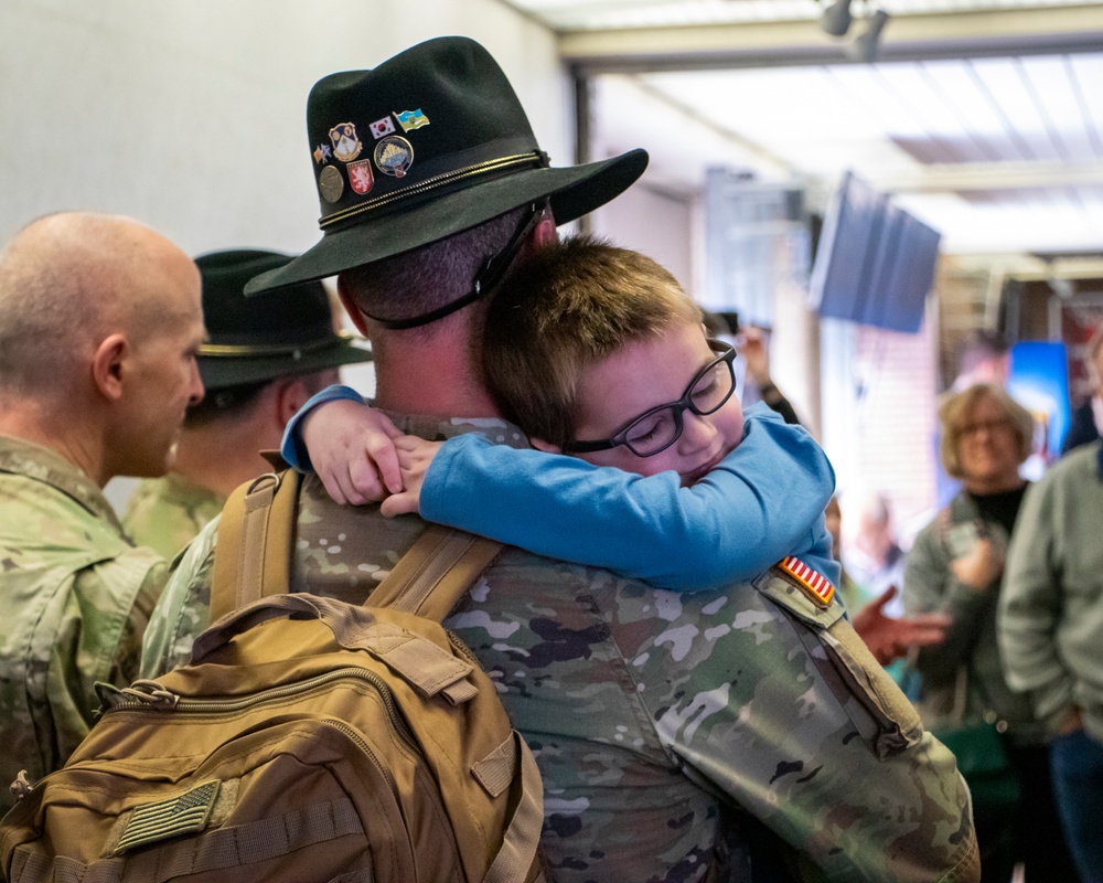 Nebraska Soldiers return from overseas deployment training Ukrainian forces