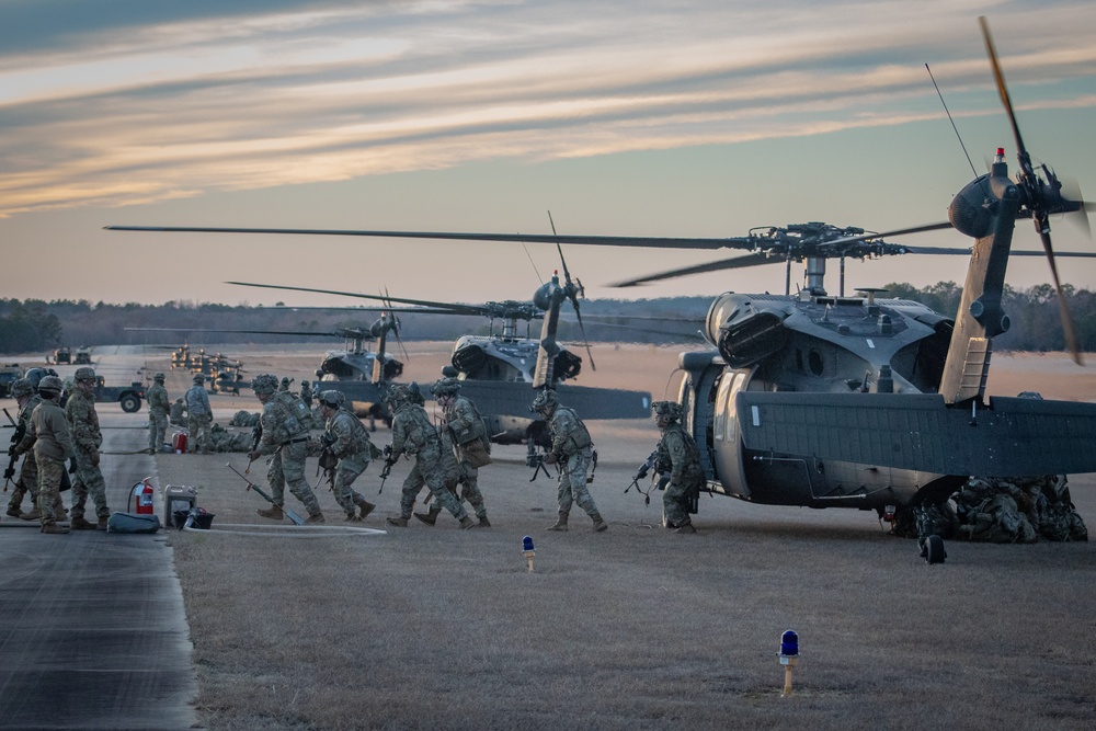 Large-Scale, Long-Range Air Assault FARP Operations at Oxford, MS