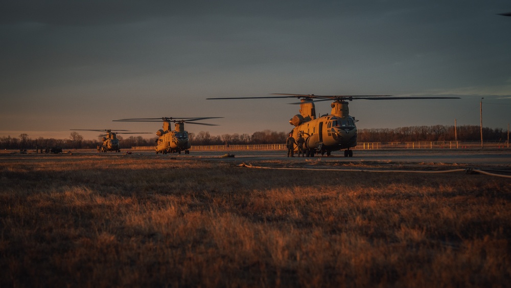 101st Airborne Division (Air Assault) CH-47's Arrive at Millington-Memphis Airport | LLAASLT