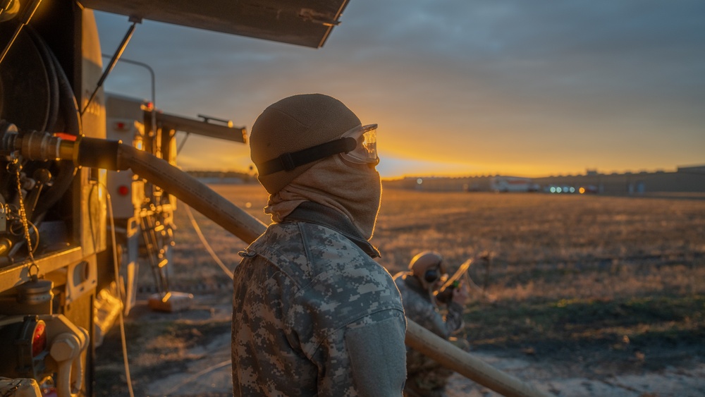 101st Airborne Division &quot;Air Assault&quot; CH-47's Arrive at Millington-Memphis Airport | LLAASLT