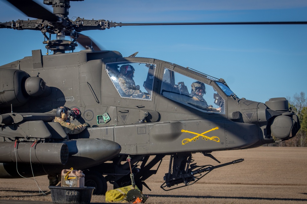 96th Aviation Support Battalion Soldiers Refuel 101st Aircraft at Oxford, MS