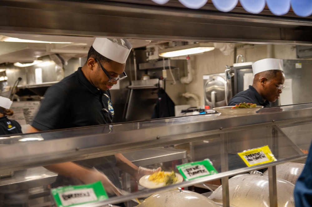 BLUE RIDGE CULINARY SPECIALISTS PREPARE CHOW