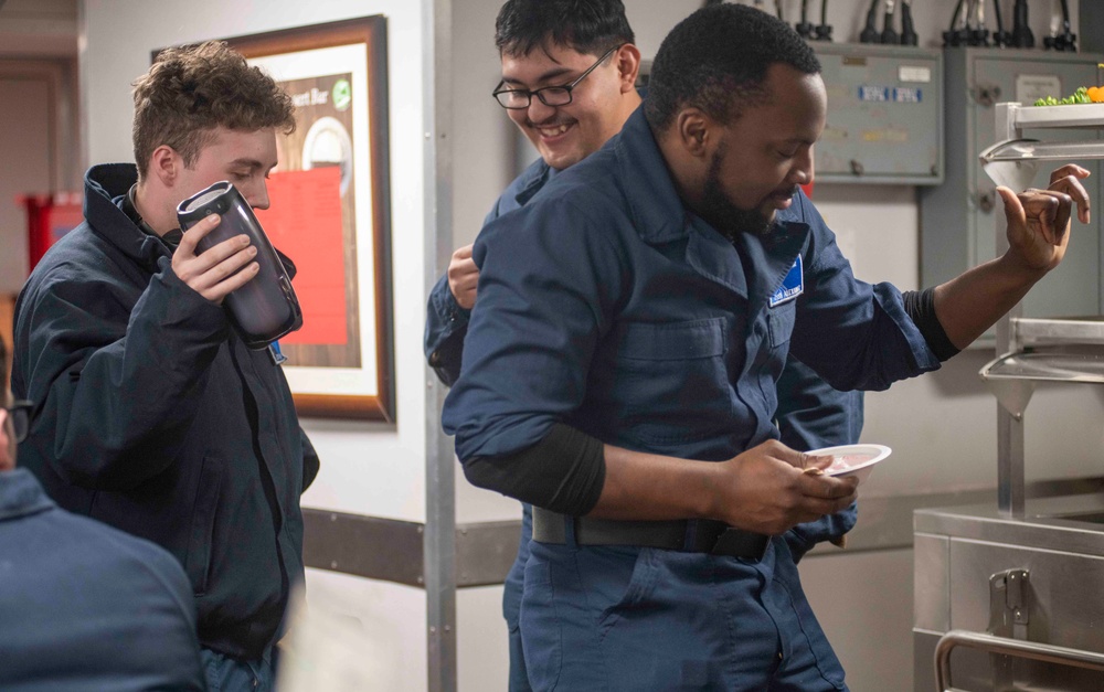 BLUE RIDGE EATS ICE CREAM