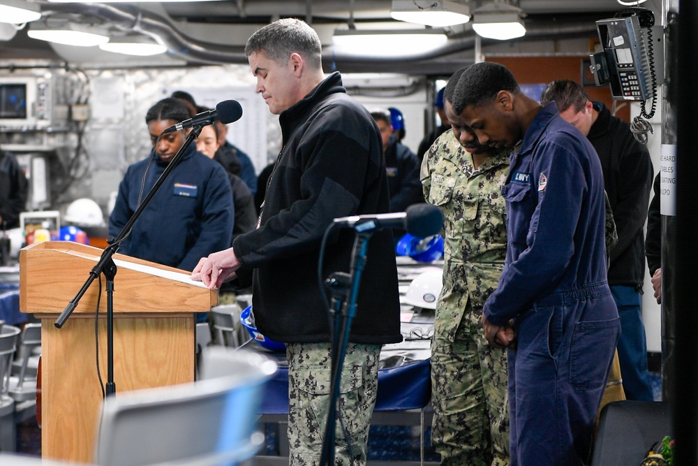 USS Ronald Reagan (CVN 76) Sailors commemorate Martin Luther King Junior Day