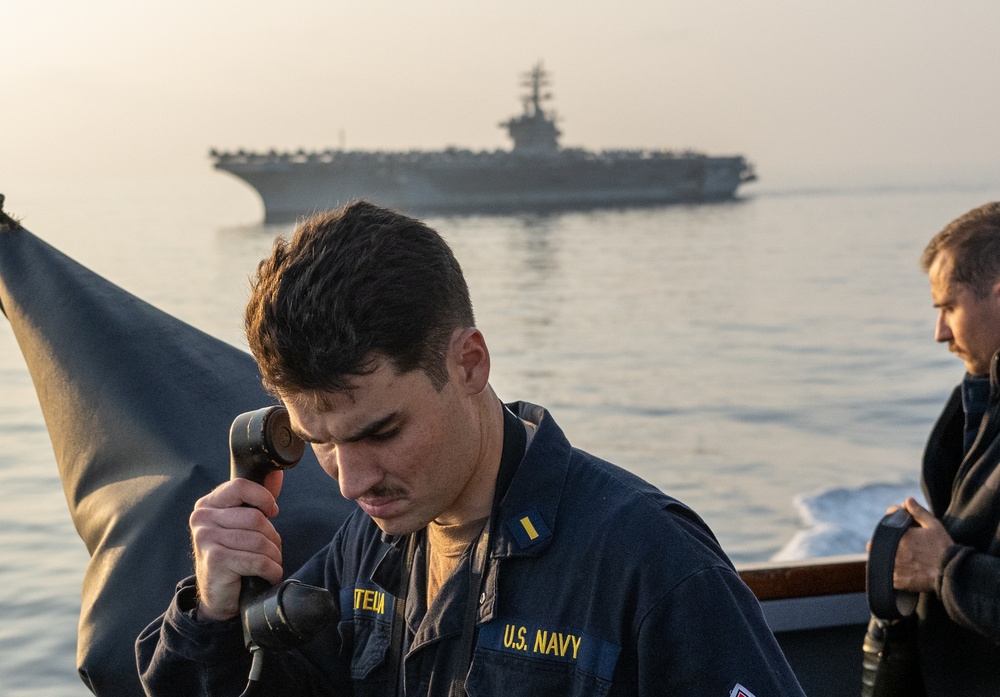 USS Mason Conducts a Vertical Replenishment with USS Dwight D. Eisenhower in support of Operation Prosperity Guardian