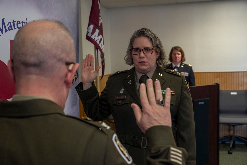 Friends, family, colleagues gather for USAMMDA systems integration chief’s Full-Bird promotion