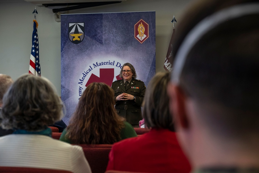 Friends, family, colleagues gather for USAMMDA systems integration chief’s Full-Bird promotion
