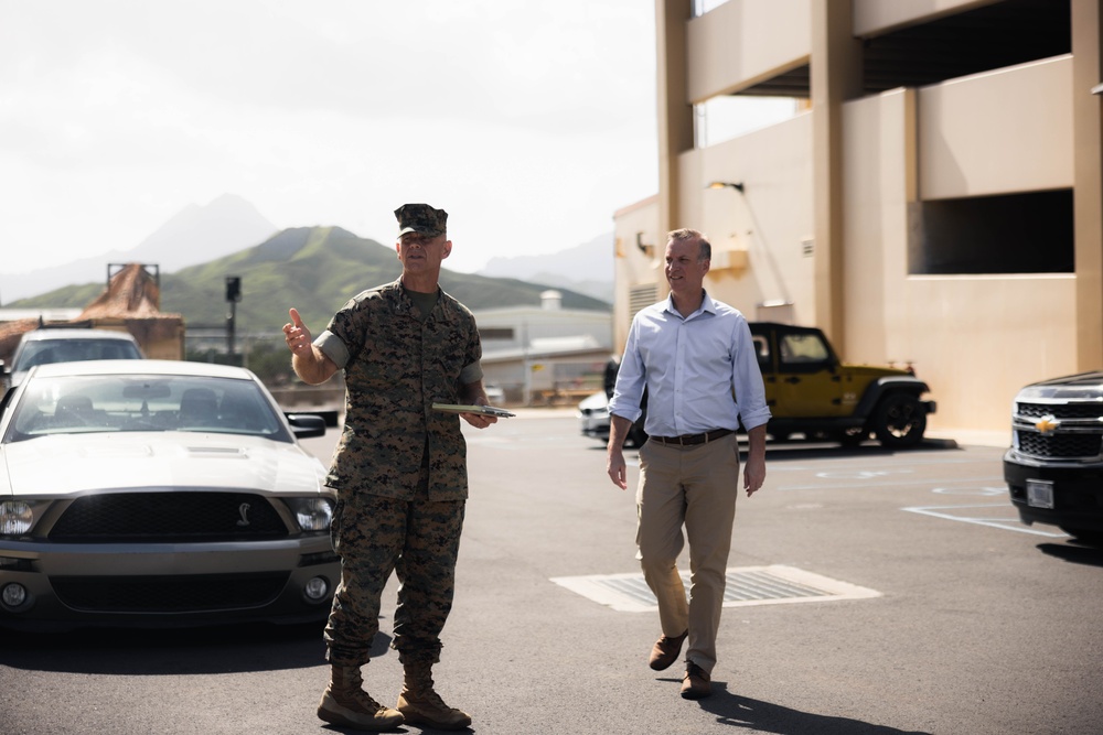 Under Secretary of the Navy Erik Raven visits 3d Marine Littoral Regiment