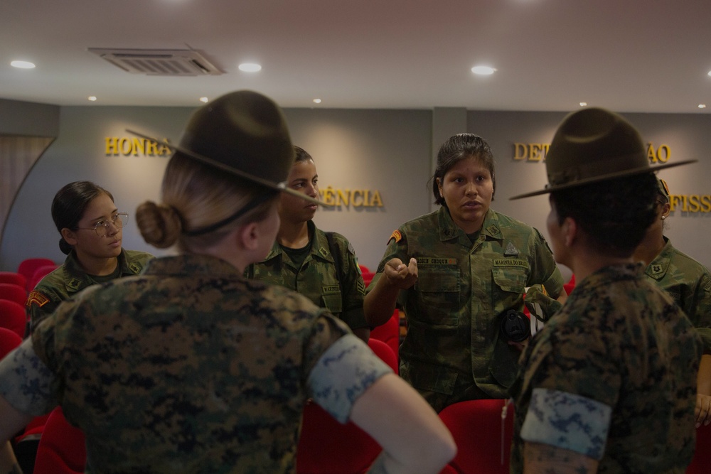 Brazilian Marines, U.S. Marines discuss integration of female recruits