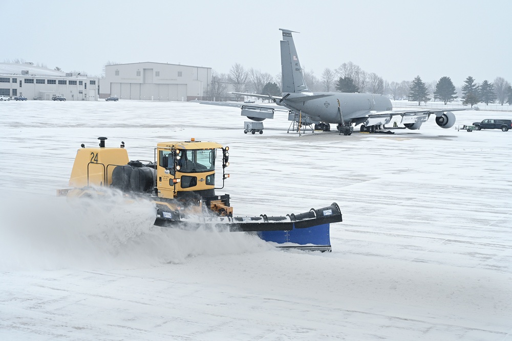 Supporting Global Airpower in All Weather: Selfridge Air National Guard Base KC-135T Stratotankers