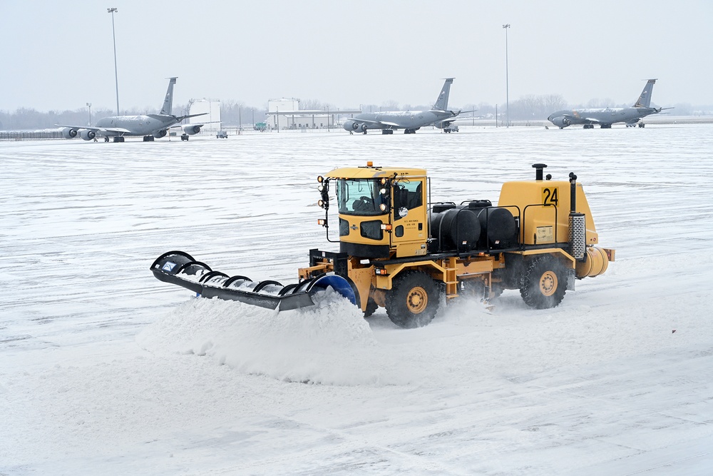 Supporting Global Airpower in All Weather: Selfridge Air National Guard Base KC-135T Stratotankers