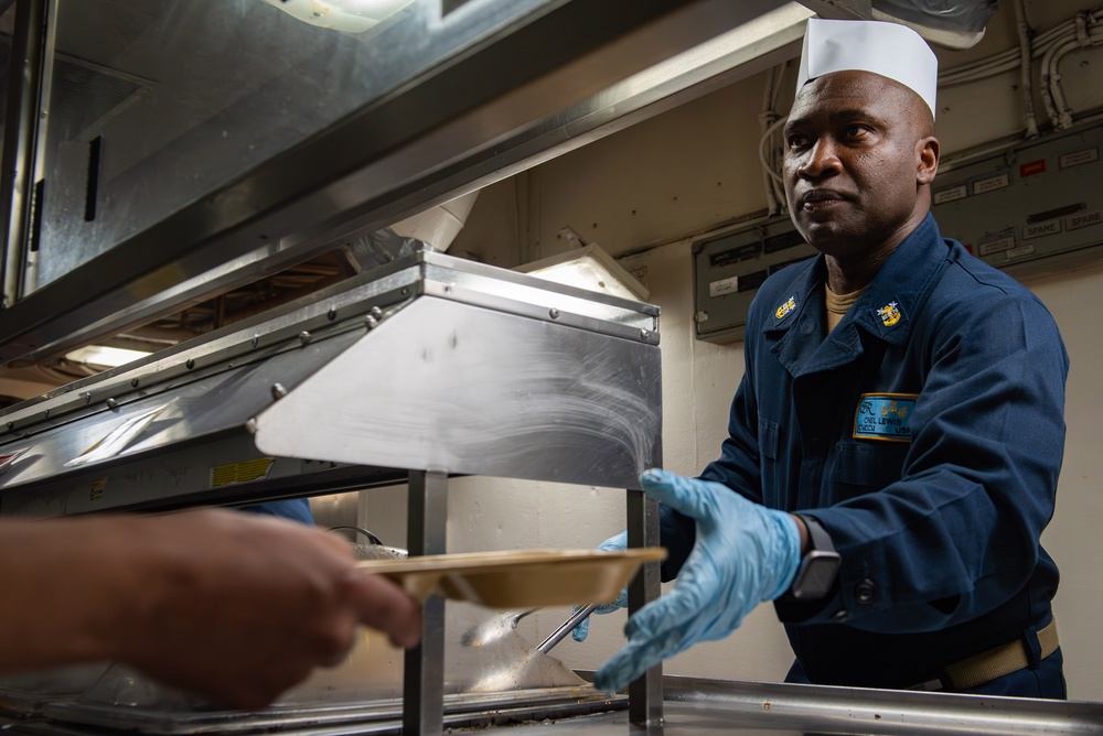 TR CMC Serves Lunch to Sailors