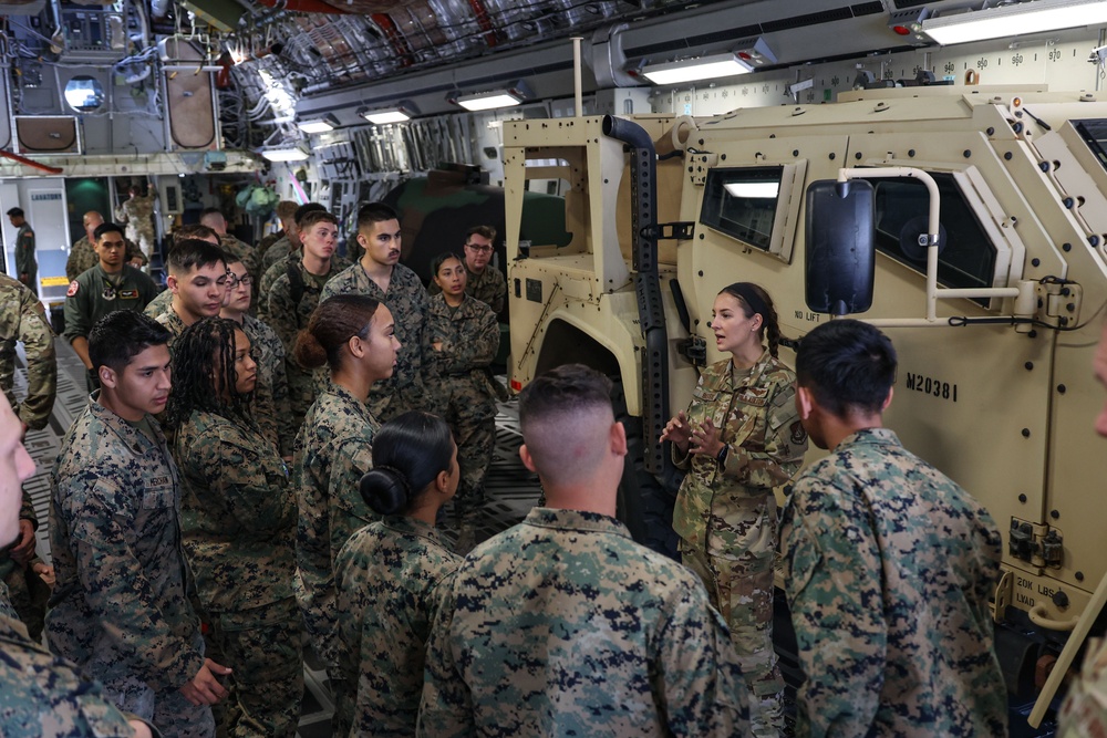 III Marine Expeditionary Force Marines tour U.S. Airforce C-17 Globemaster III