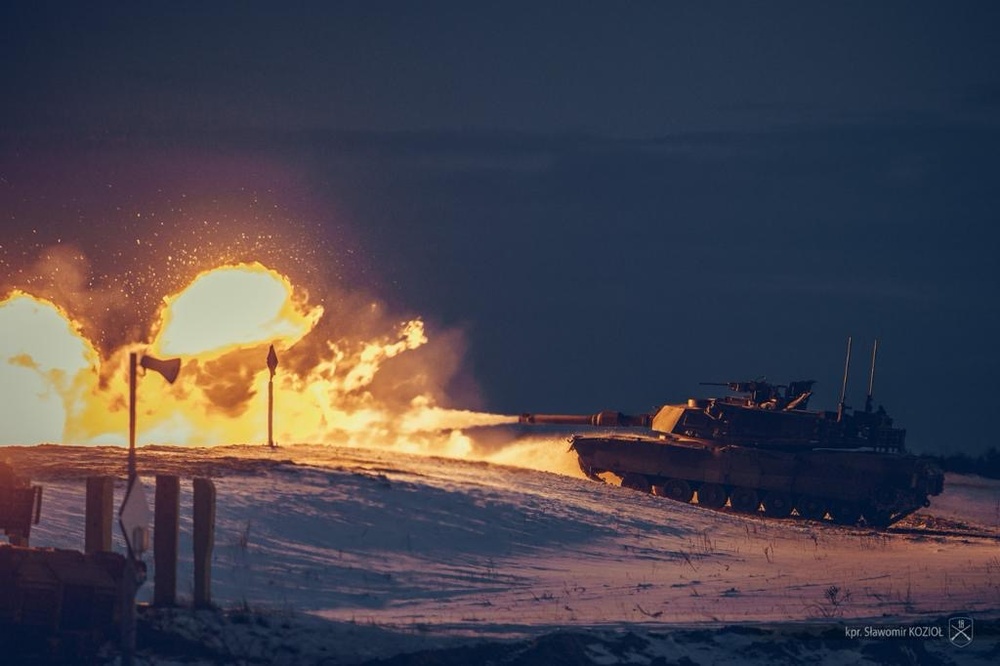 First Polish Tank Crew Qualifies on an M1A2 Abrams Tank at Nowa Deba Training Area