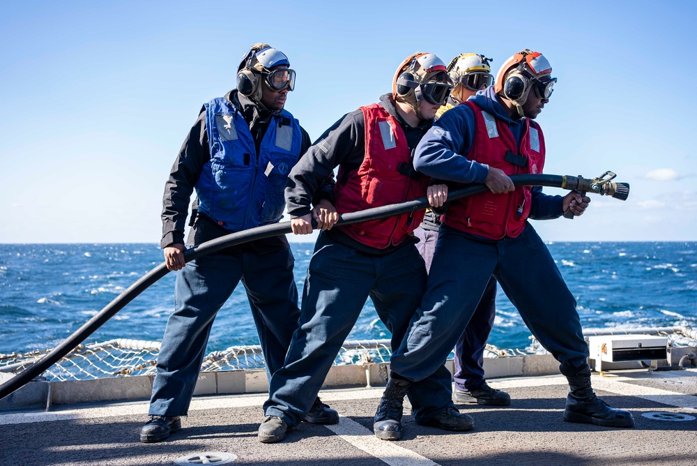 USS Princeton Conducts Flight Deck Fire Drill