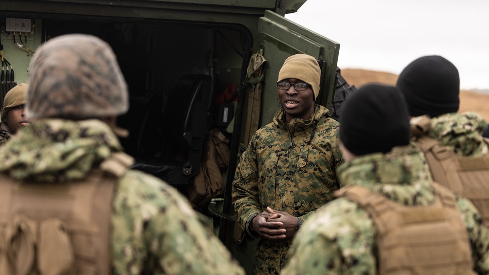 PHIBRON 4 Visits the 24th MEU During RUT