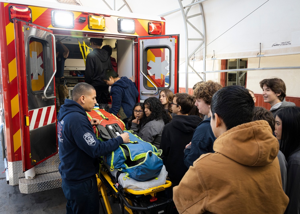 Castle Dome Middle School visits MCAS Yuma