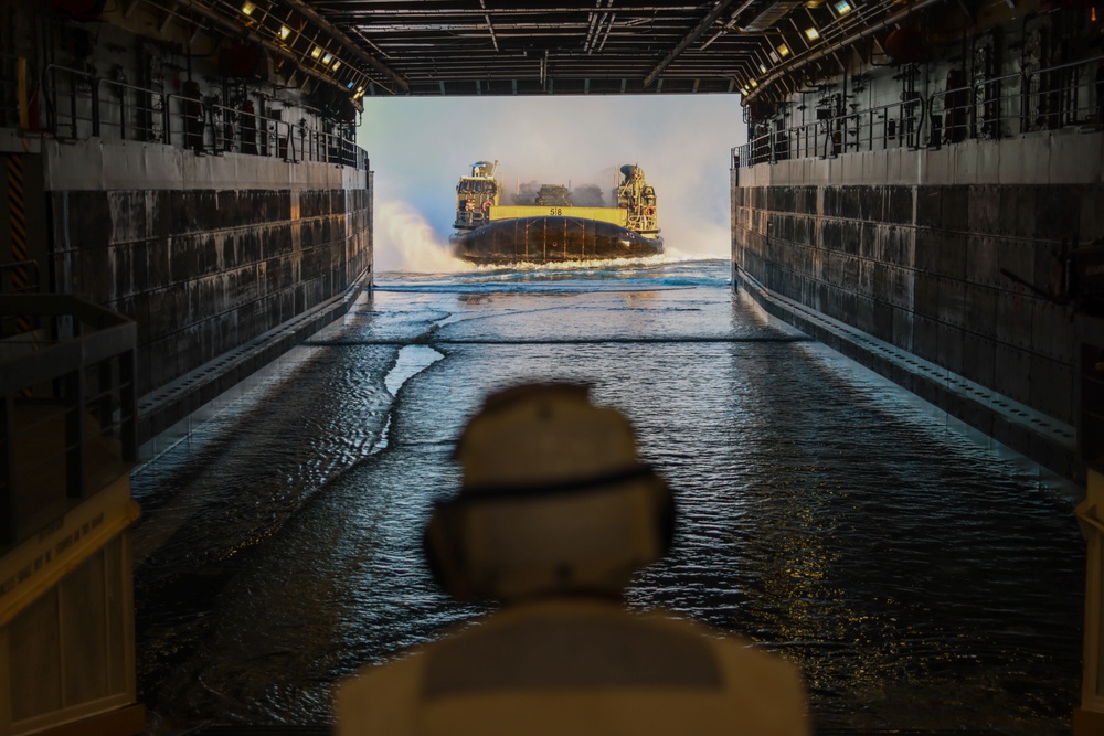 LAR Company Embarks USS Somerset for Integrated Training