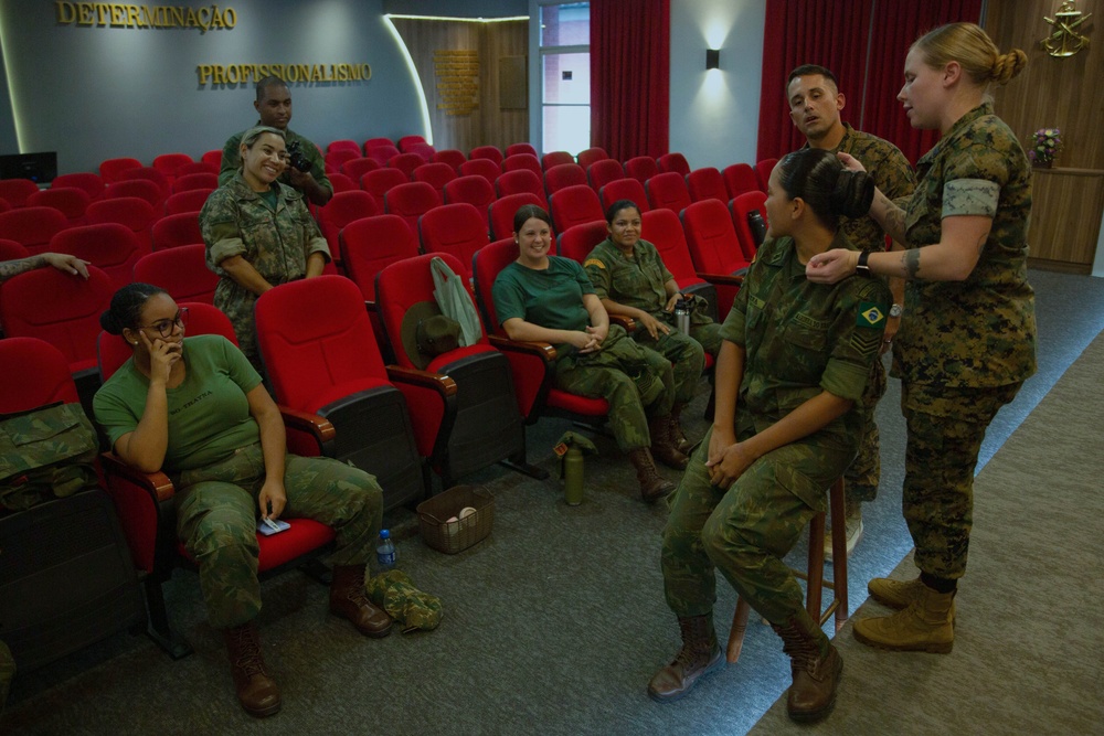 U.S. and Brazilian Marines meet to discuss integration of Brazilian male and female recruits