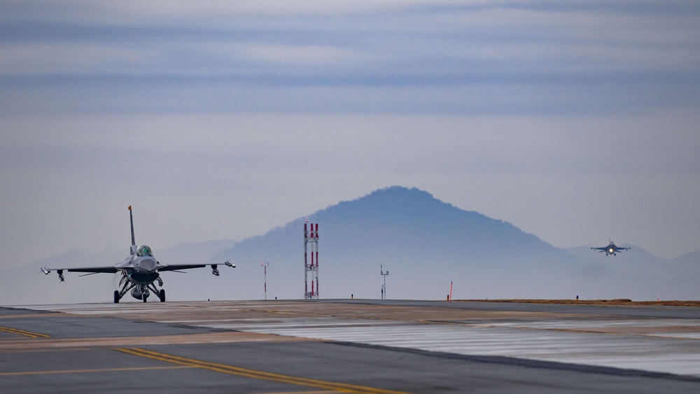 Wolf Pack maintainers, logisticians keep jets fueled for the fight