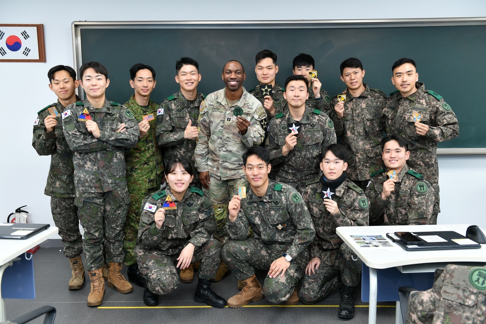 U.S. Army Officers share leadership advice with future ROK officers