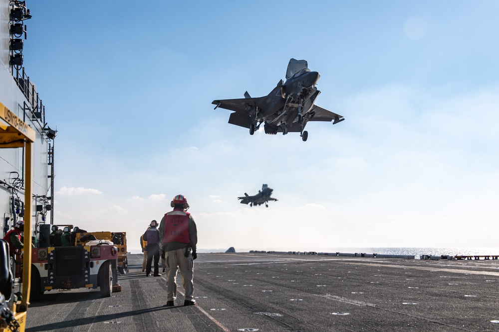 USS America Conducts Flight Operations WIth the 31st MEU