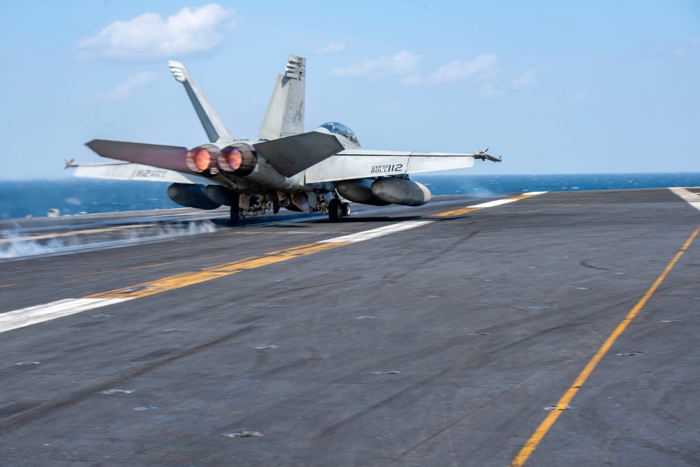 USS Dwight D. Eisenhower (CVN 69) Conducts Flight Operations in the Gulf of Aden