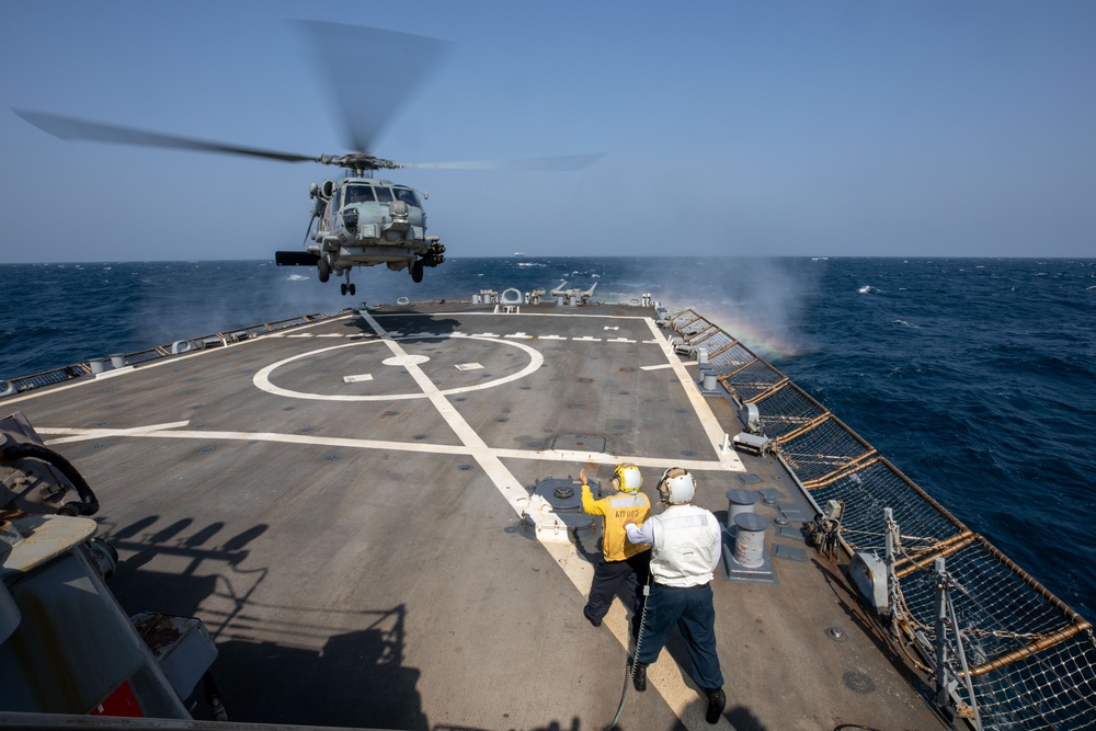 USS Laboon (DDG 58) Holds Flight Quarters