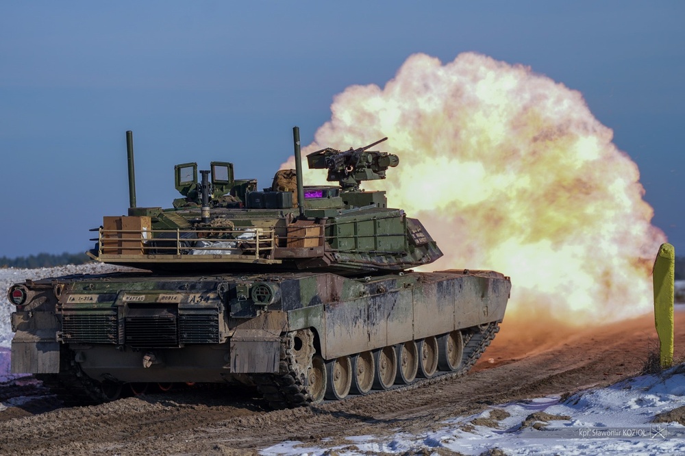 Iron Soldiers Train Polish Tank Crews to Qualify on the M1A2 Abram Tank