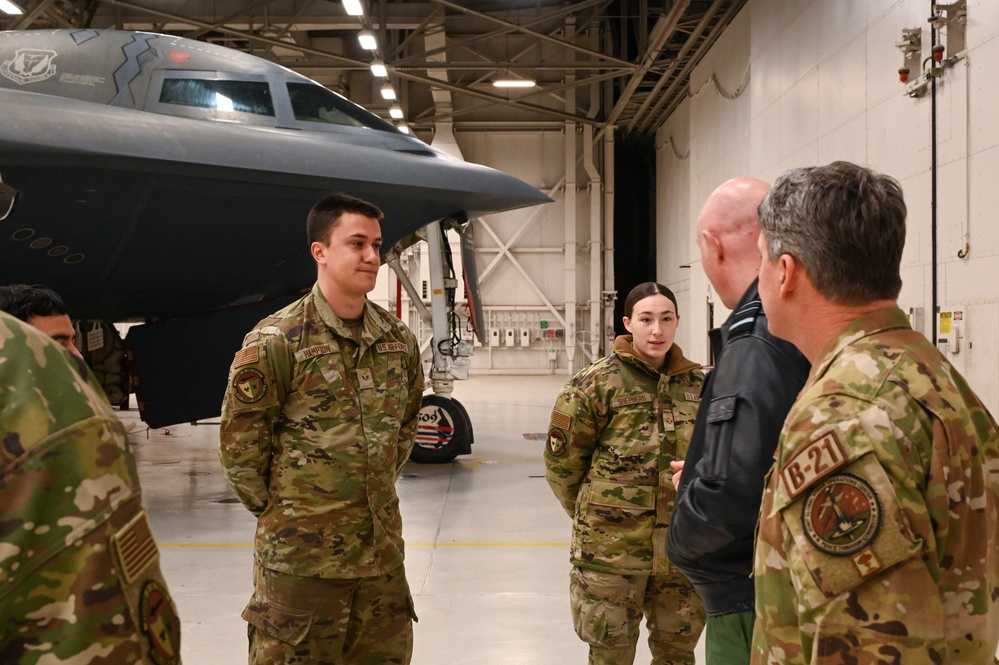 DVIDS - Images - Air Marshal Smyth B-2 Tour [Image 4 Of 6]