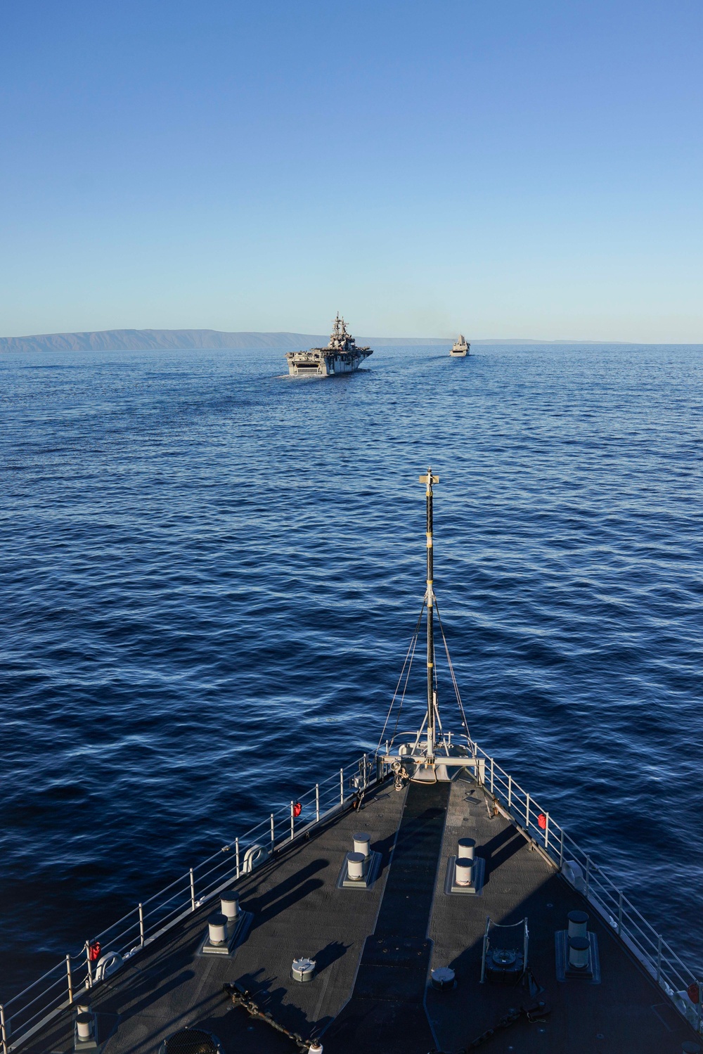 Boxer Amphibious Ready Group Transits the Pacific Ocean