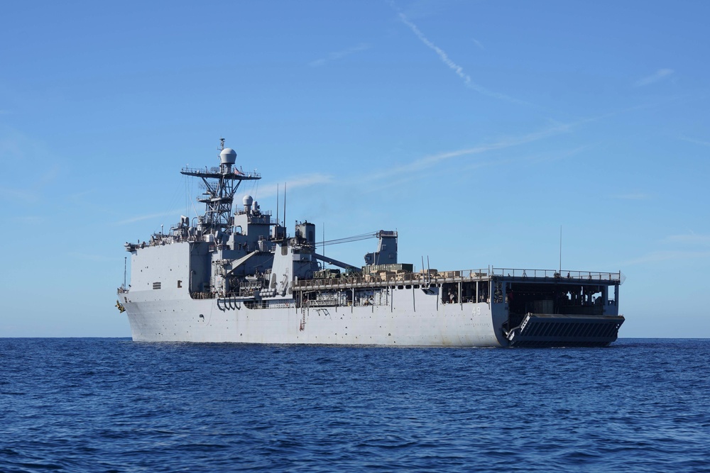 USS Harpers Ferry Transits the Pacific Ocean