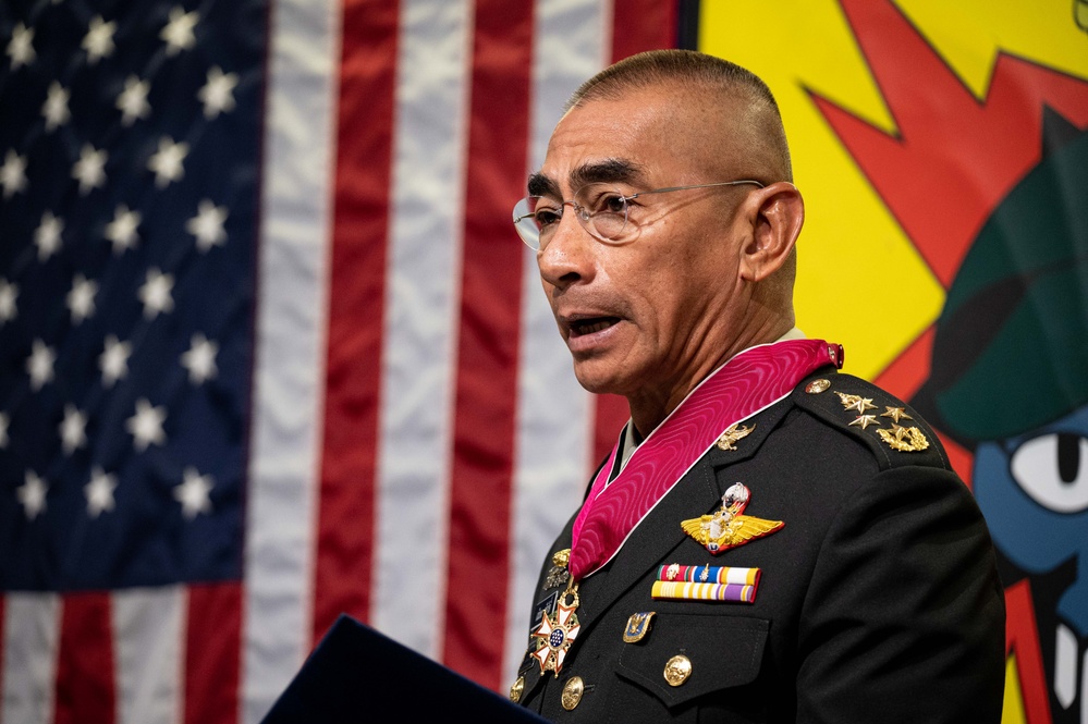 U.S. INDOPACOM Commander Presents Legion of Merit to Royal Thai Armed Forces Gen. Chalermphon