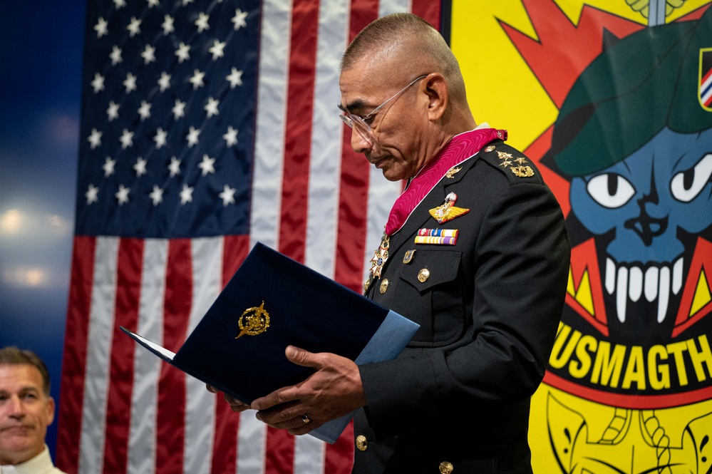 U.S. INDOPACOM Commander Presents Legion of Merit to Royal Thai Armed Forces Gen. Chalermphon