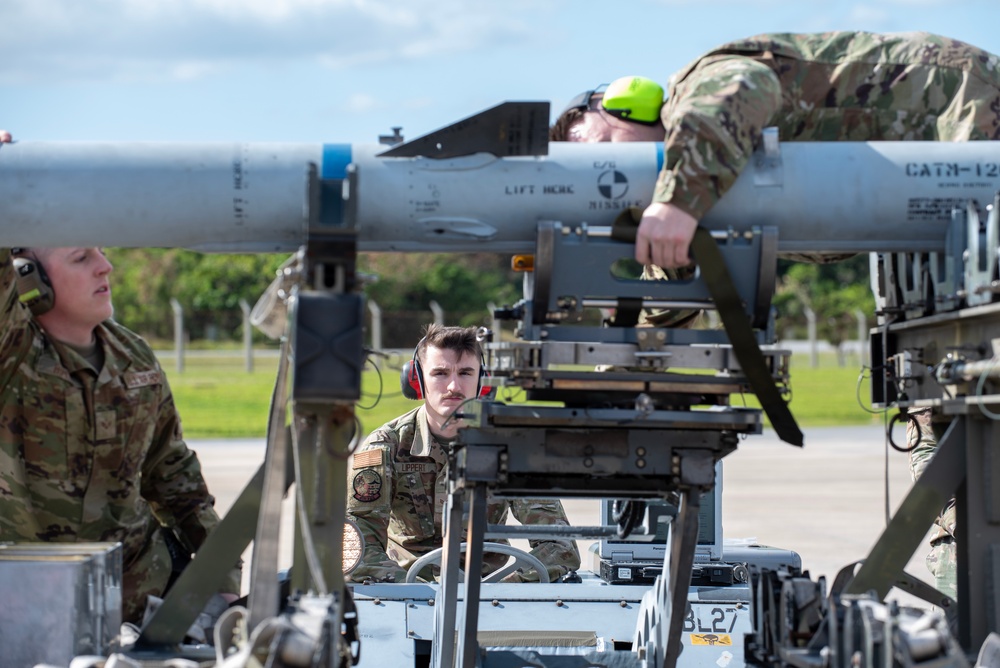 LOAD UP! Kadena weapons teams compete for the best