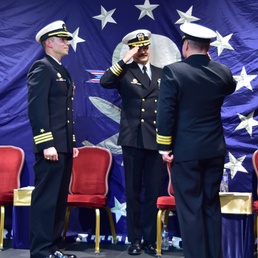 USS Truxtun Holds Change of Command Ceremony